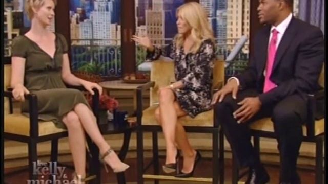 Cynthia Nixon talks about Viviscal on LIVE! with Kelly and Michael