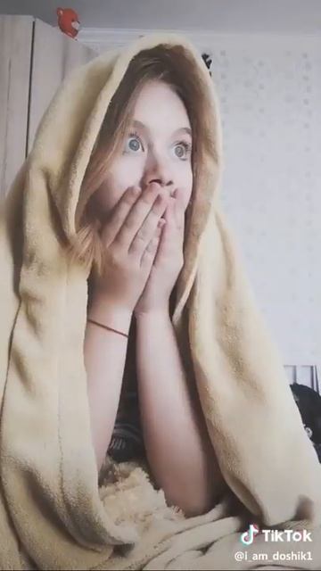 Просто смотреть кино.  Тик ток.