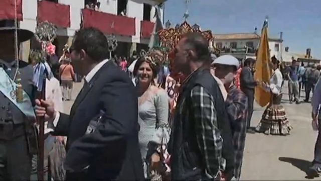ROMERIA V. DE LA CABEZA 2014: DOMINGO PROCESIÓN SANTUARIO.