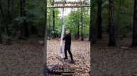 Отработка ударов казачьими шашками на макиваре в лесу (3)