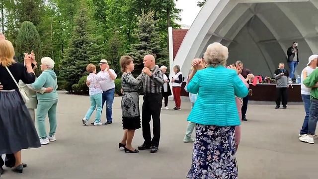 АХ, ТЮЛЬПАНЫ НЕЖНЫЕ! ТАНЦЫ ХАРЬКОВ 2024 #music #retrodancing
