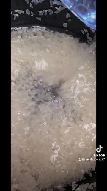 Para hacer el arroz del sushi