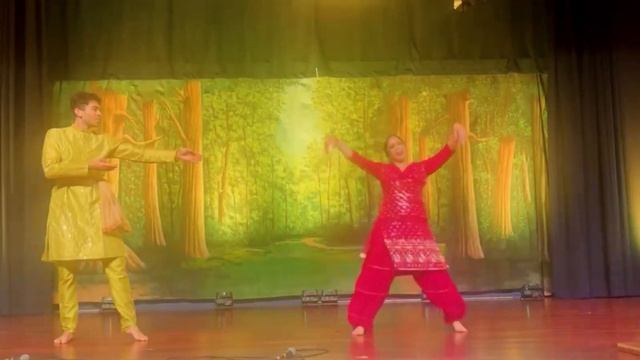 Svetlana Tulasi x Shiv Nadkarni LIVE Bollywood dance performance in Los Angeles