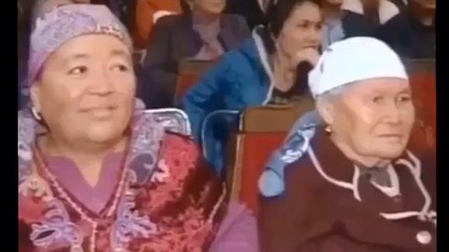 Аалы Туткучевдин тилинен жаңылган казак акынына берген жообу!!!