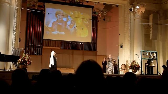Вручение премии Митрополита Л.В.Барыкиной.