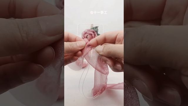 Роза из капроновых лент