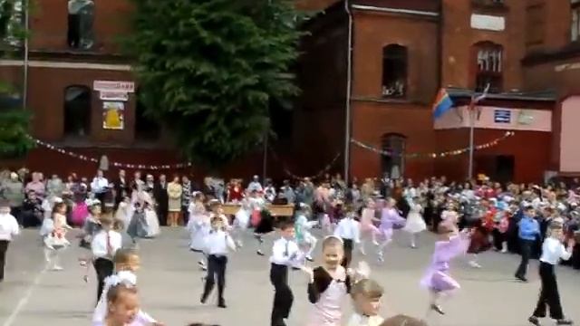 Советск школа № 10 линейка 25 мая 2011