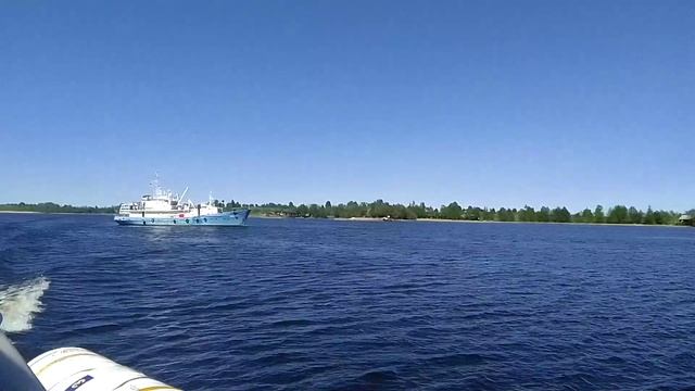 Метеор-048.  Вид на теплоход &quot;Антон Чехов&quot;. Остров Кижи. Отправляемся домой.
