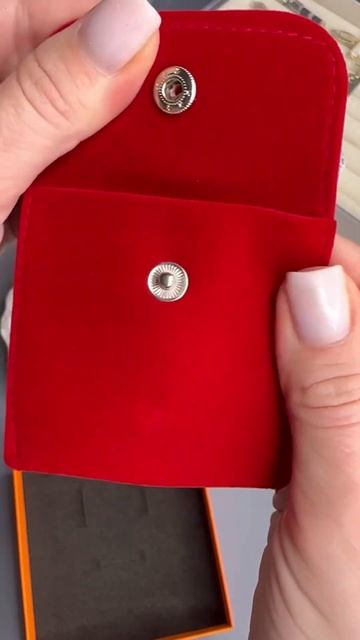 Сегодня собираю в дорогу серьги биколор. Как вам такой формат видео АСМР?