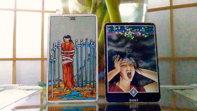 8 of Swords Tarot( mentally trapped)