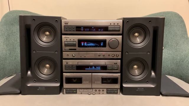 Victor MEZZO AX-MXF3