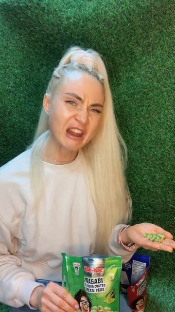 Обзорим тайский горошек KOH-KAE Wasabi favor coated green peas. Насколько остро? Стоит?