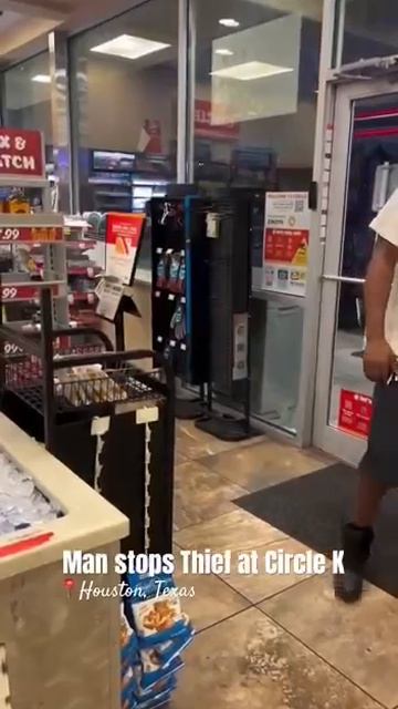 Ты в курсе,что Трампа выбрали? Больше нельзя воровать пиво из мсгазинов.