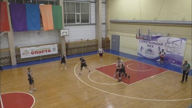Павел Братчиков не мажет с трехочковой линии BC Khlynov Kirov