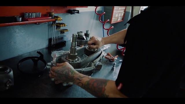 Enduro Gearbox Centre (shortened)
