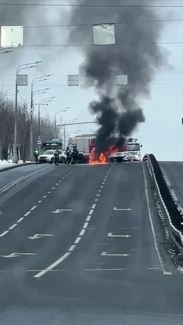 🔥На Пятницком шоссе сгорел автомобиль🔥