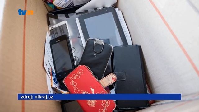 Školáci sbírají staré mobilní telefony, vítěz vyhraje iPhone