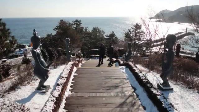 What is the Haesindang Park in South Korea really like?