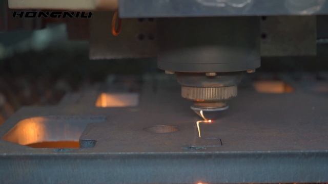 Лазерный резак по металлу мощностью 6000 Вт/6 кВт для резки углеродистой стали толщиной 20 мм