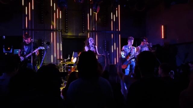 High Voltage - Merry-Go-Round (Motley Crue Cover)