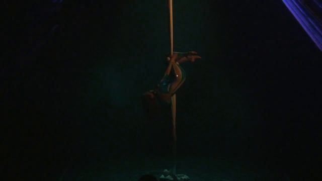 Галина Цыгина - хореограф, продюсер.   Aerial silks ( Olga Kashina) and Lasers show