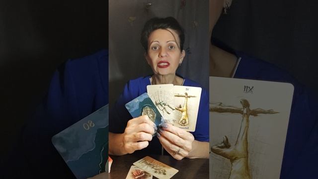 Таро для ДЕВУШЕК.  ЧТО ТЫ РЕШИЛА ОСТАВИТЬ В УХОДЯЩЕМ МЕСЯЦЕ, ЧТО Б ОБЛЕГЧЕННОЙ ВОЙТИ В НОВЫЙ...