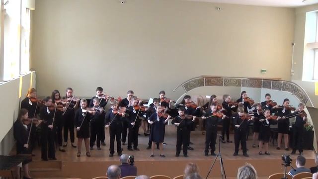 Ансамбль скрипачей с хором. Московская Камерата 2018. Преподаватель Пояркова.