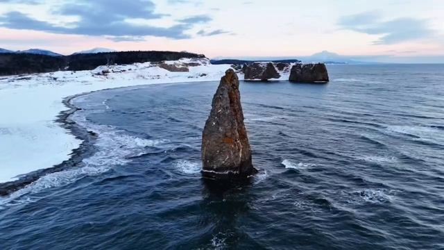Чертов Палец о.Кунашир