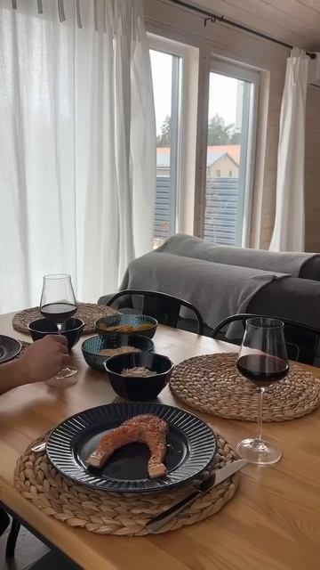 Милая парочка 👩❤️💋👨