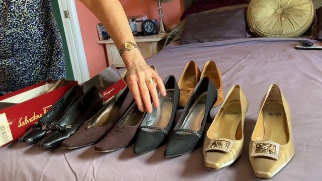 Me regalaron zapatos de marca. Se los modelo! SALVATORE FERRAGAMO Y de otros.