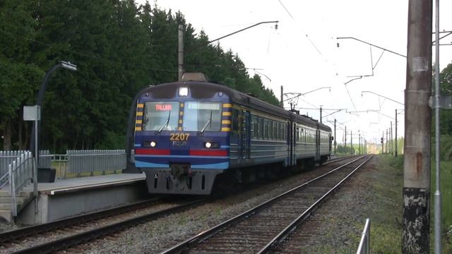 Электропоезд ЭР12-6001/6002 на о.п. Валингу / ER12-6001/6002 EMU passing Valingu stop