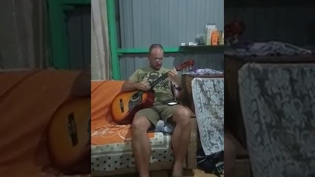 Песни под гитару.