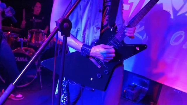 High Voltage - Mary Jane (Live at Scha Bar)