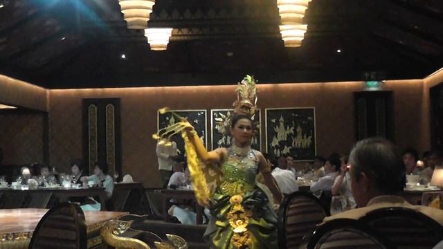 Mandarin Hotel Dinner Show - Bangkok Thailand (3 of 9) 26 April 2013