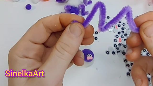 Паук из помпонов и синельной проволоки / Простая поделка для детей