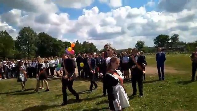 Флешмоб / Последний звонок 2к17 / Холопеничская СШ