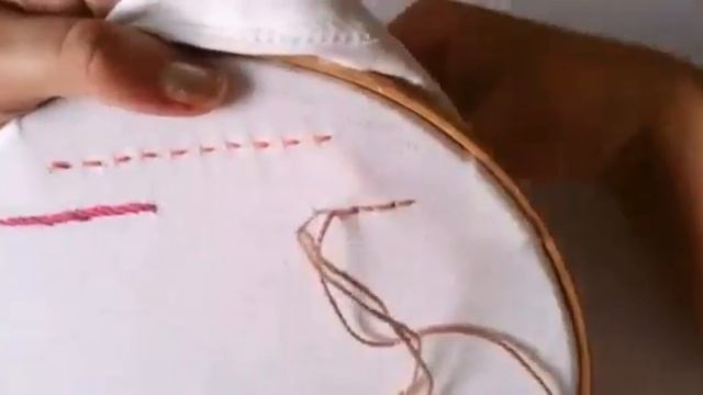 Versão destros: Ponto atrás no bordado # Elisa Crochê