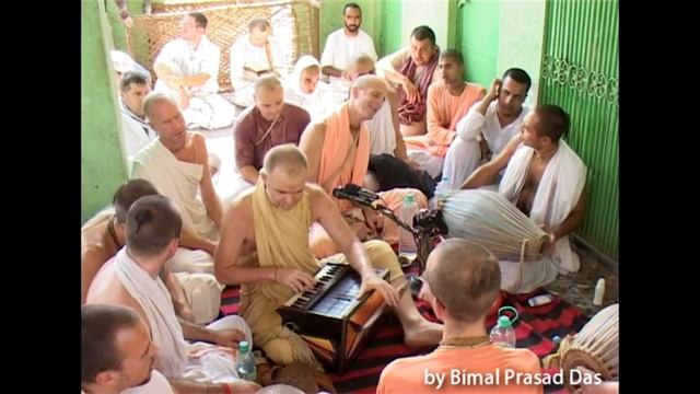 Aindra Dasa - Kirtan at Radha Kunda 12.10.2008 part 3