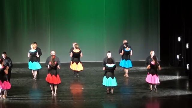 Iringó TáncStúdió ZáróGála 2014 Mambó Középhaladó Társas