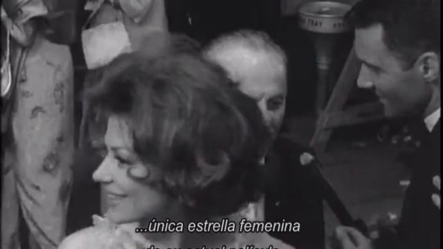 Los estrenos de "Cleopatra" ("Cleopatra" premieres)