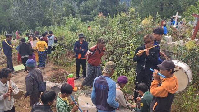 Kayan traditional funeral.