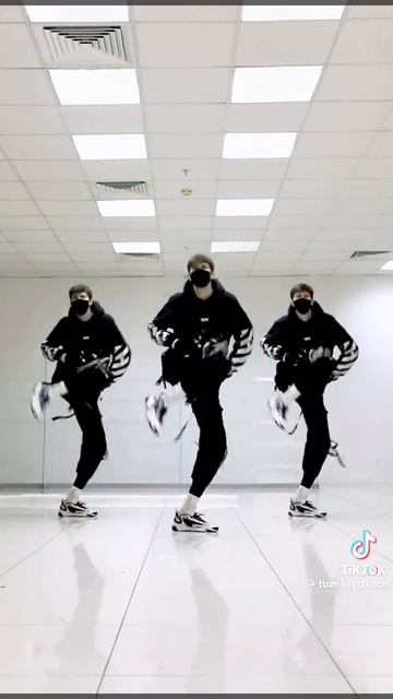 010df335a4fb7df5f76f2dde886ae692.mp4