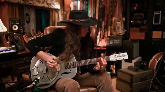 If ZZ TOP was Delta Blues. Sharp Dressed Man Slide Guitar Cover