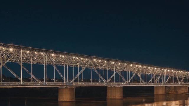 В лондоне старинный мост завернули в фольгу, чтобы спасти от жары видео