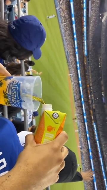 Juicy Mango at the LA Dodgers Game ⚾️ - #dodgers #losangeles #ladodgers #baseball #beatboxbeverages