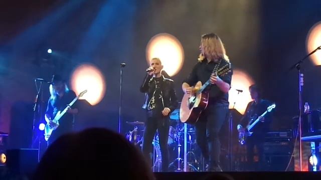 Marie Fredriksson live Ännu Doftar Kärlek 2014