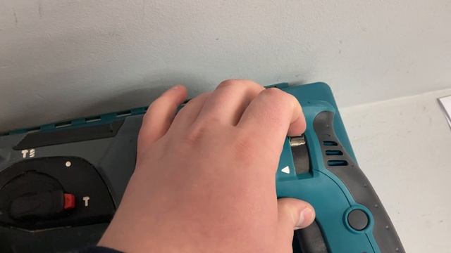 Перфоратор Makita