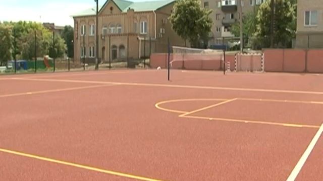 В Богодуховском лицее открыли спортплощадку