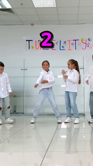 ШАФФЛ БАТТЛ  WHO BEST DANCER ?  1 OR 5 ⭐️