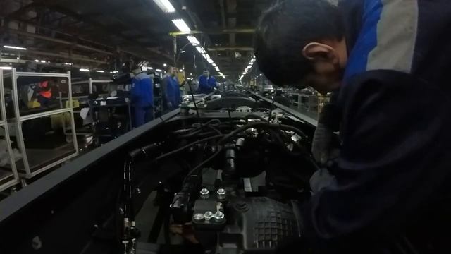 Как собирают самый популярный грузовик России? Цех сборки автомобилей КАМАЗ